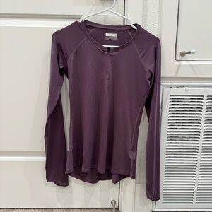 Never worn: Marmot Sz XS Women's Purple Long Sleeve Half Zip Top
